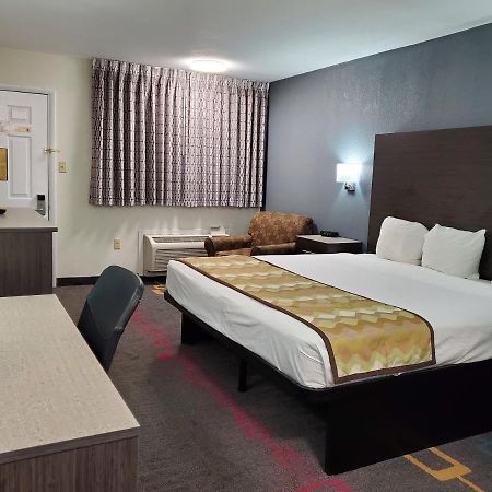 Days Inn By Wyndham Lawton Zewnętrze zdjęcie