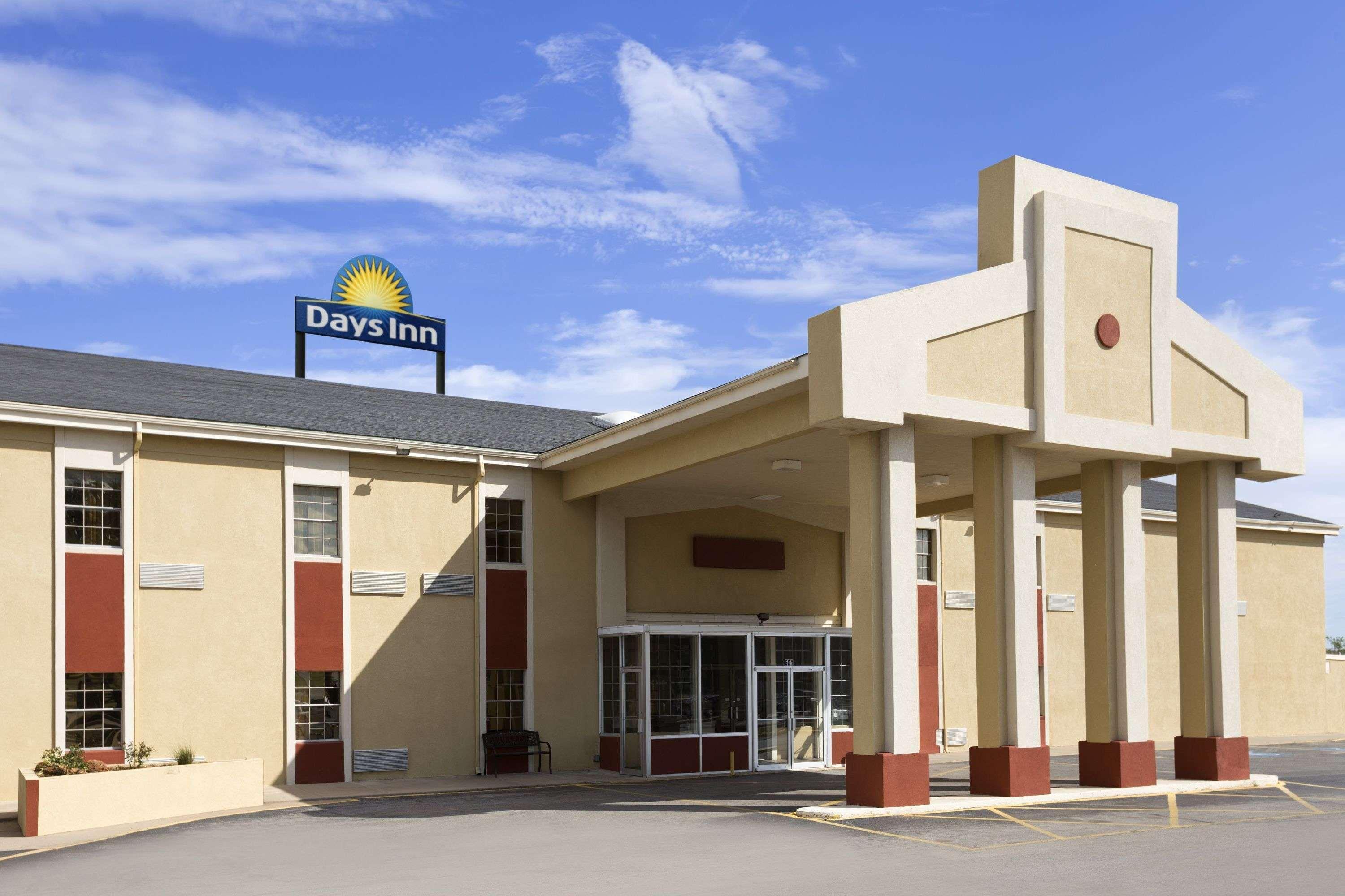 Days Inn By Wyndham Lawton Zewnętrze zdjęcie